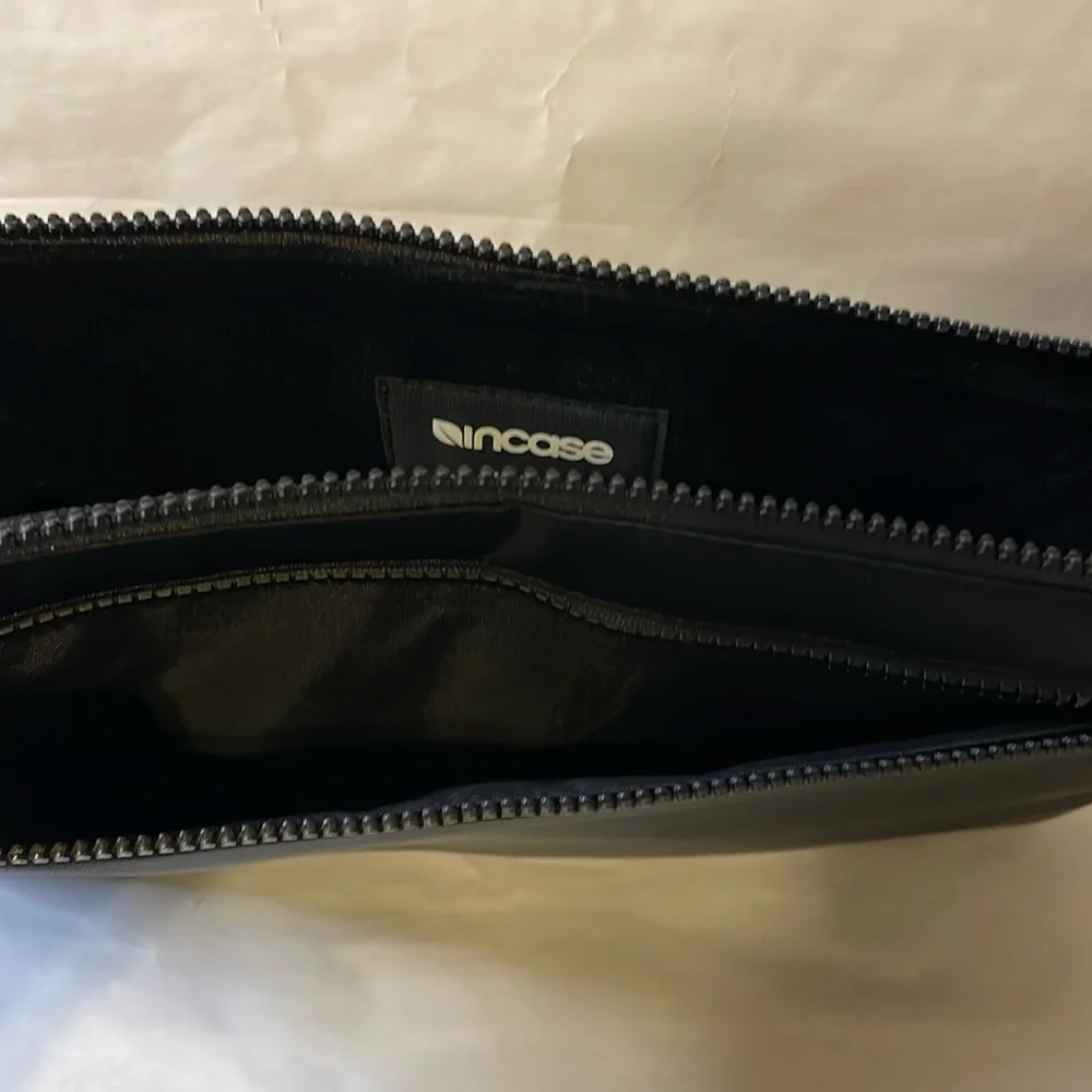 INCASE Laptop/Tablet Sleeve Case External Zippered Pocket